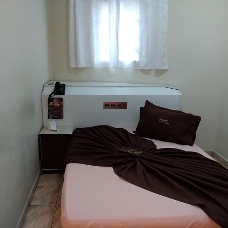 Hotel Smart Love Карапикуиба Екстериор снимка